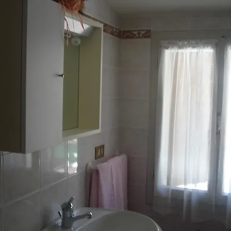 Larese Hotel 2*